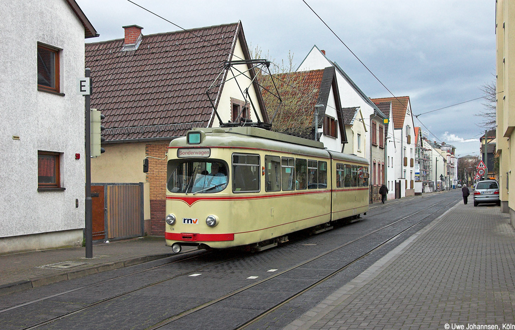 124