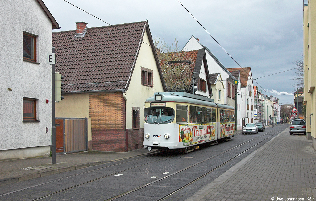 125